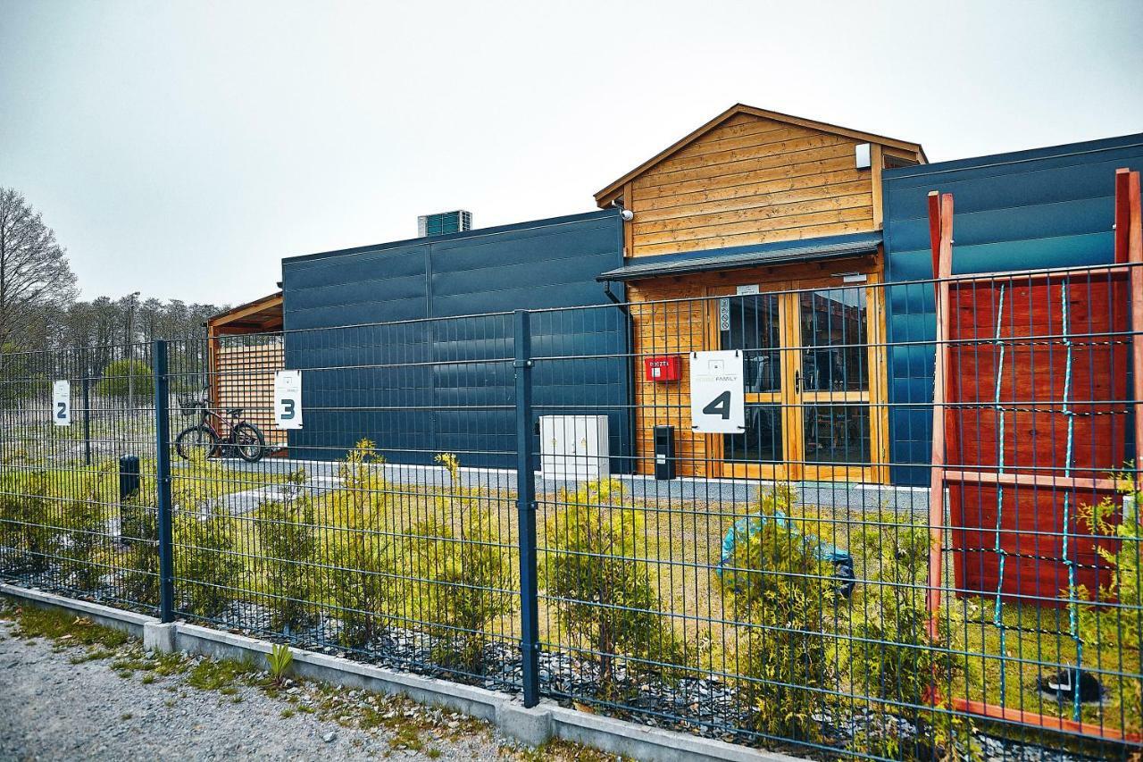 House Family Hotell Dąbki Eksteriør bilde